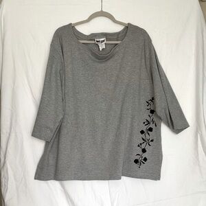 Just Me size 3X shirt w/ black embroidered decoration.